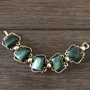 Vintage Mid-Century Gold metal and green stone bracelet